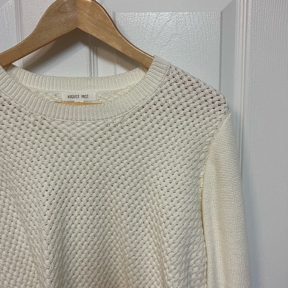white sweater with unique elbow patches - Picture 2 of 5